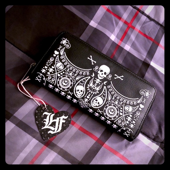 Loungefly Handbags - Loungefly Skull Wallet